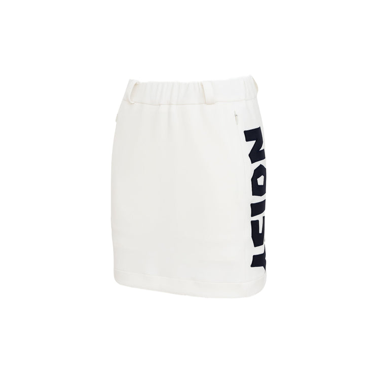 Side logo skirt