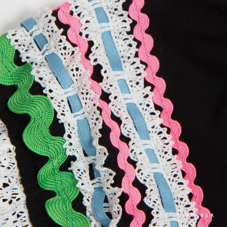 Colorful tape sleeve pullover